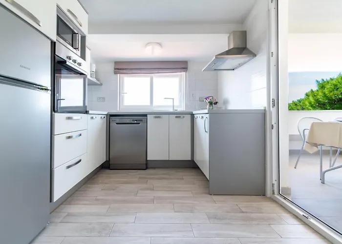 Apartment Mimi Baška Voda